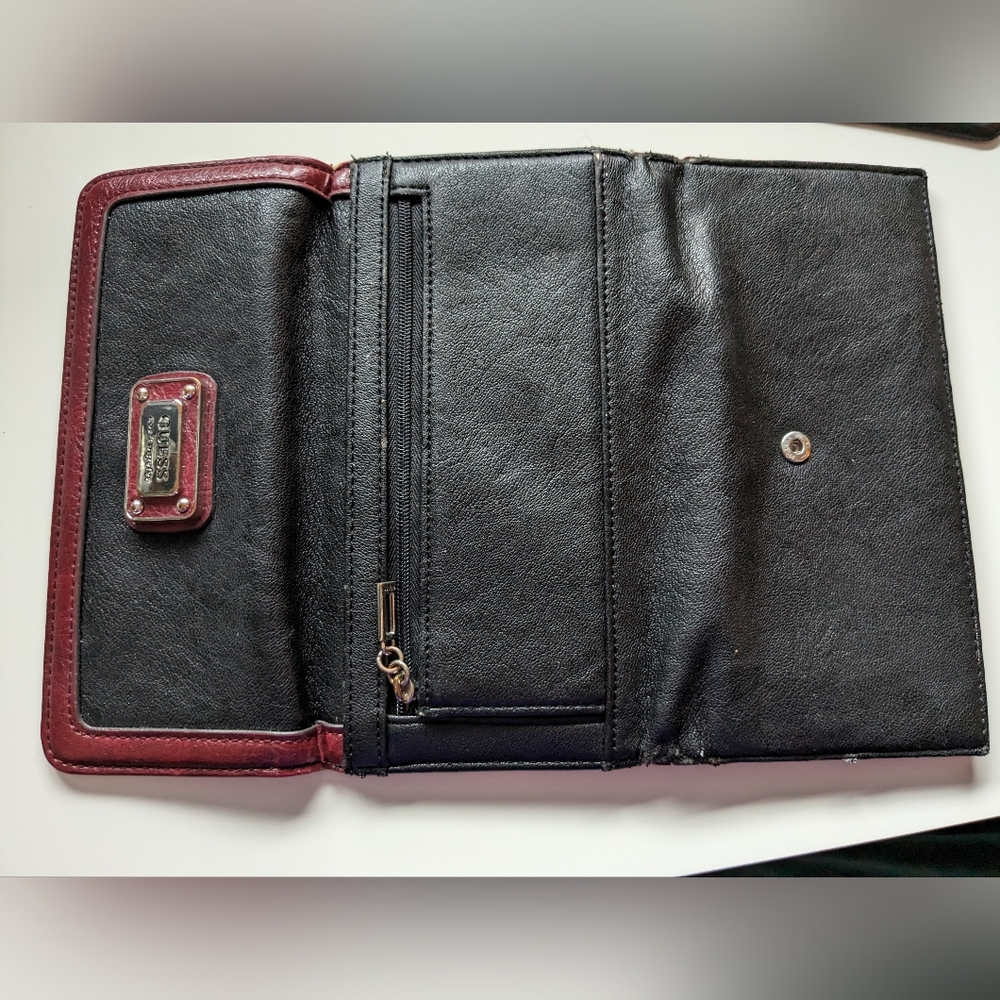 Guess Wallet - Picture 4 of 4